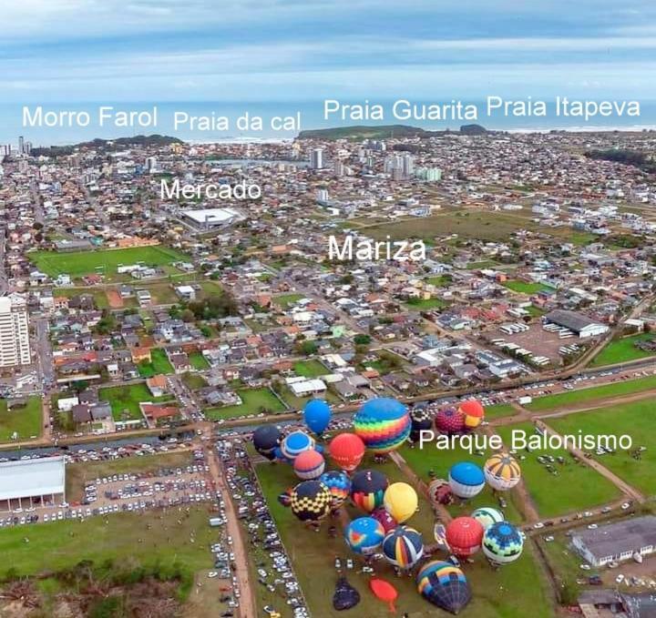Kitnet K1 Em Torres-Rs - Na Mais Bela Praia Gaucha - Cozinha - Banheiro - Ar Condicionado - Smart Tv 32' - Wi-Fi - Anfitria Superhost No Bnb Экстерьер фото