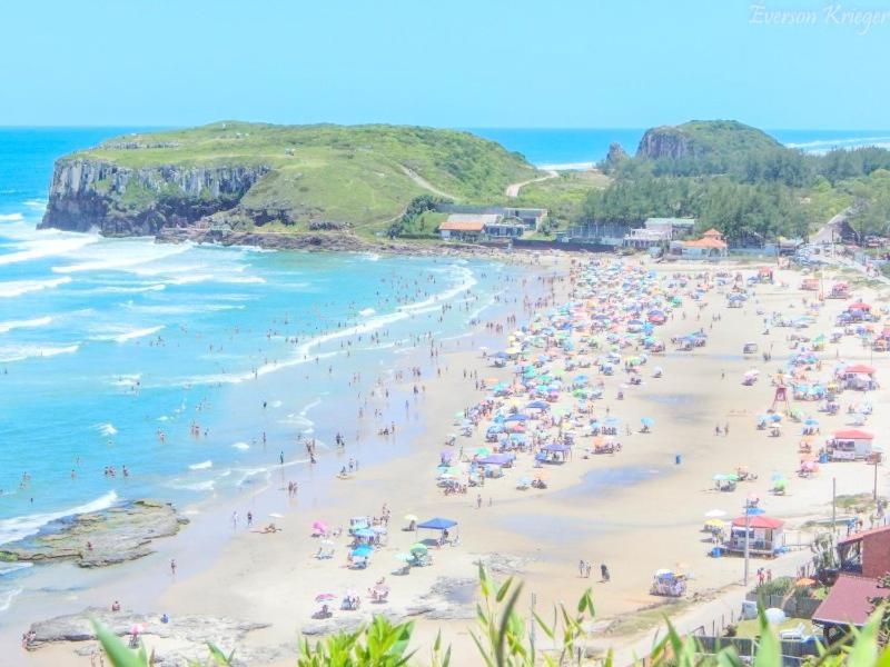 Kitnet K1 Em Torres-Rs - Na Mais Bela Praia Gaucha - Cozinha - Banheiro - Ar Condicionado - Smart Tv 32' - Wi-Fi - Anfitria Superhost No Bnb Экстерьер фото