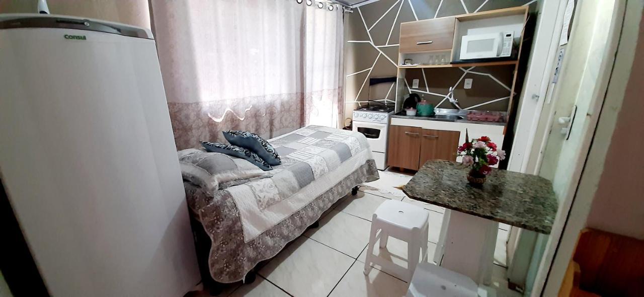 Kitnet K1 Em Torres-Rs - Na Mais Bela Praia Gaucha - Cozinha - Banheiro - Ar Condicionado - Smart Tv 32' - Wi-Fi - Anfitria Superhost No Bnb Экстерьер фото