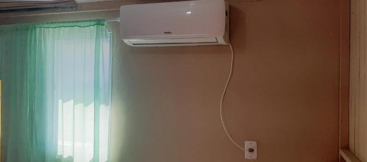 Kitnet K1 Em Torres-Rs - Na Mais Bela Praia Gaucha - Cozinha - Banheiro - Ar Condicionado - Smart Tv 32' - Wi-Fi - Anfitria Superhost No Bnb Экстерьер фото